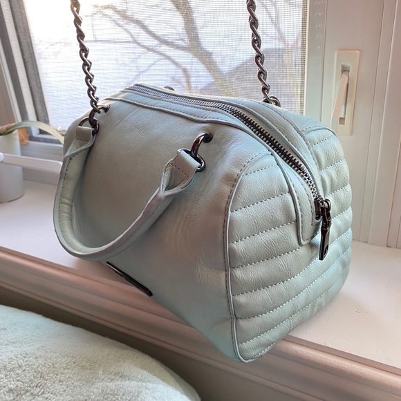 Used Steve Madden shoulder bag! - Picture 4 of 9